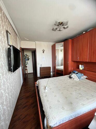Продажа домов: 80 м², 3 комнаты, Старый ремонт Без мебели