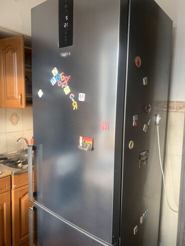 холодильник 5000 сом: Муздаткыч Whirlpool, Колдонулган, Эки камералуу, Total no frost