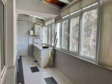 Uzunmüddətli kirayə mənzillər: Su sonasının yanında 19 mərtəbəli binanın 3-cü mərtəbəsində 2 otaq 110 — 10