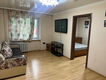 Продажа квартир: 2 комнаты, 42 м², 2 этаж