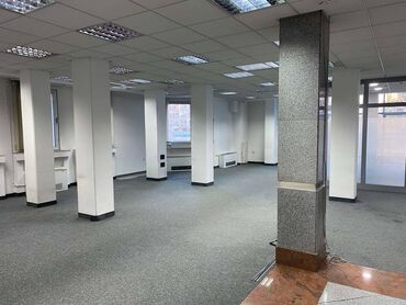 Poslovni prostor: Izdaje se ekskluzivan poslovni prostor 350m2 u poslovnoj zgradi na — 9