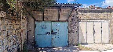 dubinka satilir: Qaraj daş tikilidən ibarətdir,damı betondur,su axıdan yeri — 1