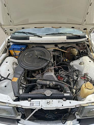 Продаю двигатель M123 2.5 литра бензин карбюратор. с Коробкой