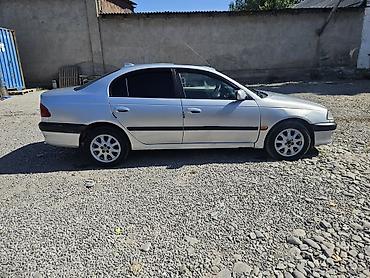 Toyota Avensis: 1999 г., 1.8 л, Механика, Бензин, Седан — 10