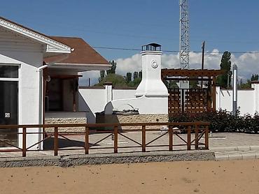 Продажа отелей и хостелов: Продаю отель на Иссык Куле в с. Тамчи . 200 км от г. Бишкек. Участок — 11