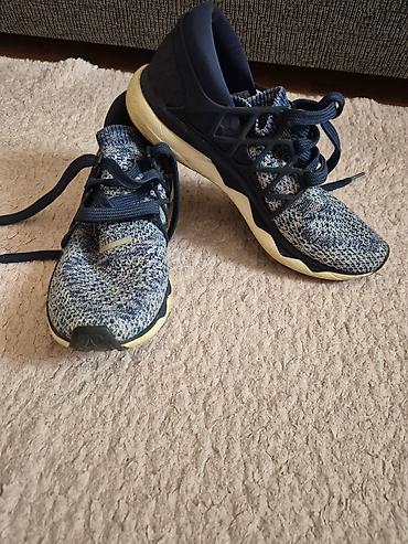reebok krasovka: Reebok idman ayaqqabısı original 200e almisham 10a satiram. unisex — 1