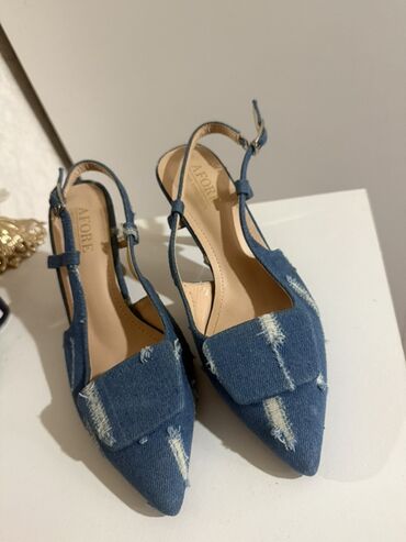 gün eynekleri: 1defe 15-20dqliy geyilib 38razmerdi cox rahatdi AFORE brendinin