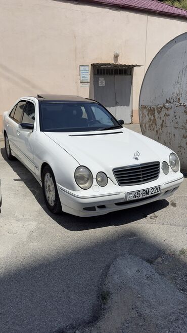 Mercedes-Benz: Mercedes-Benz E 320: 3.2 l | 2002 il Sedan