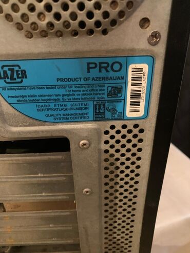 2 ədəd monitor: Ikisi bir yerde Işləkdi hər ikisidə