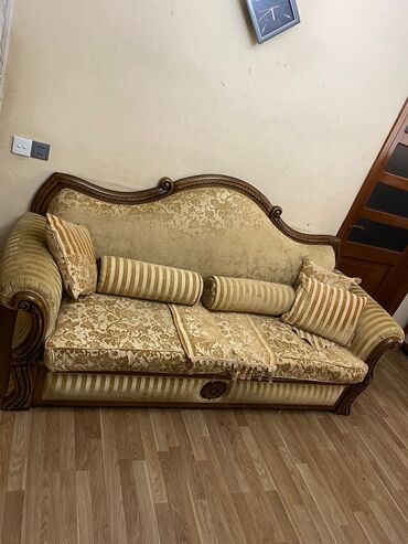 Divan, Yeni, Açılan