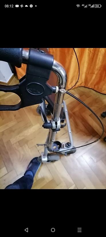 Hodalice, štake, štapovi za hodanje, kolica za hodanje: Stolica pokretna odlična

Mirjevo — 15