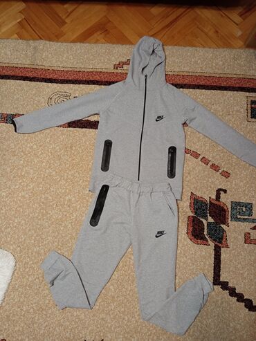 trenerke sergio tacchini: 158-164, For boys at lalafo.rs trenerke sergio tacchini: 158-164, For boys
