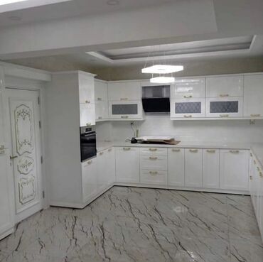 Sifarişlə mətbəx mebeli: Sifarişlə mətbəx dəsti, Özü çəkən petlələr, Mat laminat, Kredit var, Pulsuz çatdırılma, Rayonlara çatdırılma — 23