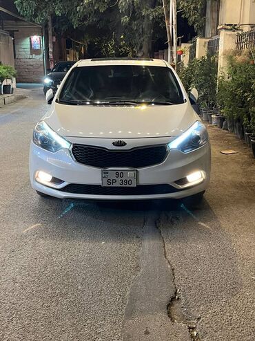 Kia Cerato: 1.6 l | 2013 il Sedan