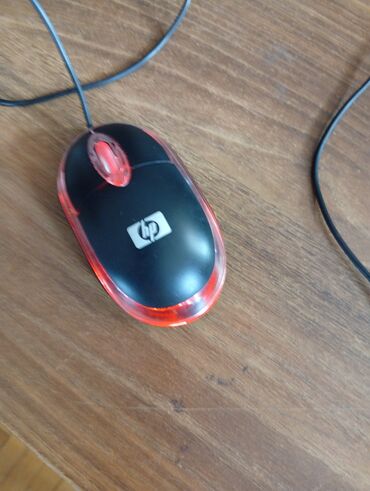Модемы и сетевое оборудование: HP markalı, USB qoşulmalı optik siçan. Qara rəngli üst hissəsi və