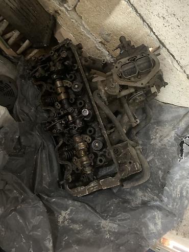 traktor matorları: Avtomobil mühərriki üçün komplekt ehtiyat hissələri - Silindr başlığı — 1