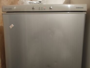 сдаю холодильные камеры: Холодильник Samsung, Двухкамерный