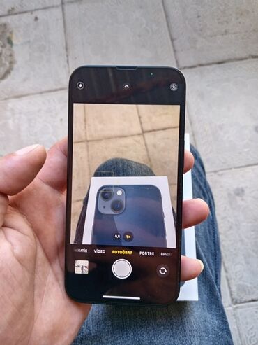 Apple iPhone: IPhone 13, Qara — 8