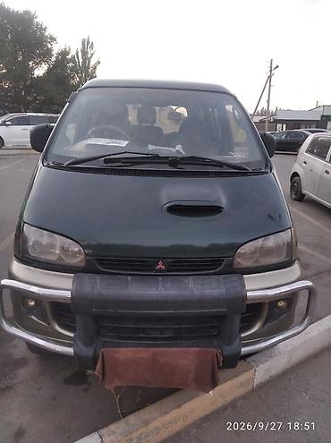 шины на делику: Mitsubishi Space Gear: 1995 г., 3 л, Автомат, Бензин, Минивэн — 1