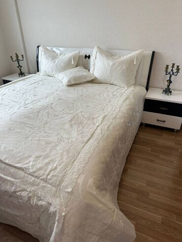гарнитур для спальни: Покрывало Для кровати, цвет - Белый