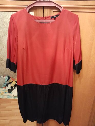 Ziyafət donları: Paltarlar hamisi 1defe toya geyilib. olculeri,40-42 ve 46-48.Vassap — 11