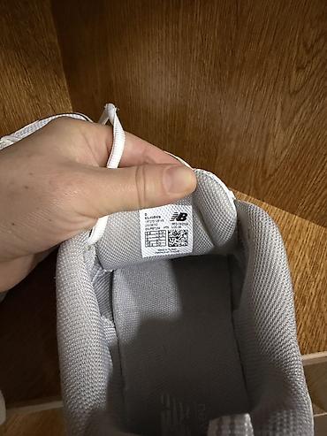 Kişi ayaqqabıları: New Balance 410v7 kişilər üçün idman ayaqqabısı - Model: New Balance — 4