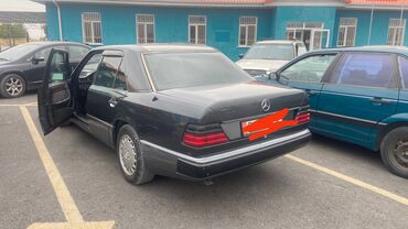 машина мерседес: Mercedes-Benz W124: 1990 г., 2.3 л, Механика, Бензин, Седан