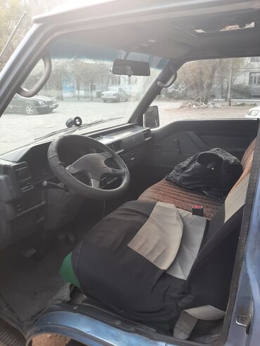 Mitsubishi: Mitsubishi L300: 1990 г., 2 л, Механика, Бензин, Минивэн — 3