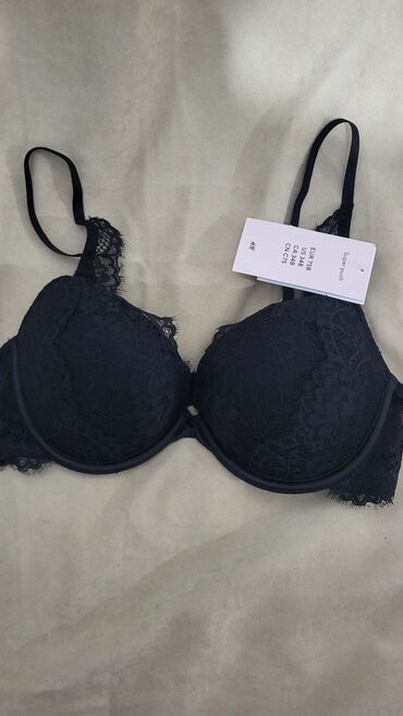 Пижамы: Пижамы от Victoria Secret.
Оригинал из США — 24