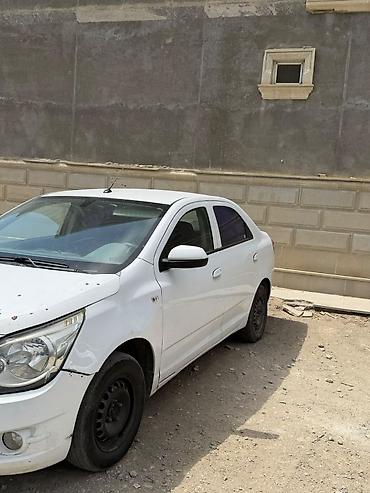 2107 ehtiyyat hisseleri: Chevrolet Cobalt sedan – ağ rəng, 4 qapı, ön ötürücülü. - Sürətlər — 3