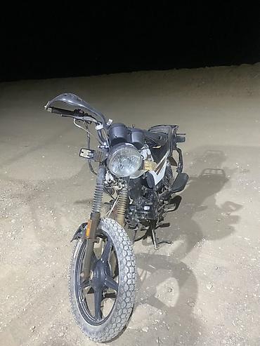 газдын майы: Классикалык Suzuki, 200 куб. см, Бензин, Чоңдор үчүн, Колдонулган — 1