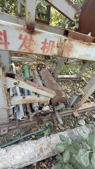 Другое оборудование для производства: Оборудование для производства и обработки поролона/мягких материалов — 10