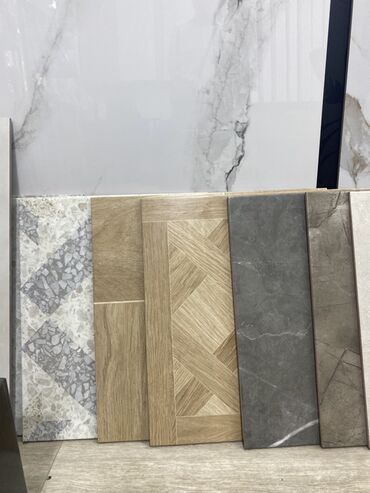 Керамическая плитка: **🔥 ПРОДАМ КАФЕЛЬ ОТ 550 сом/м²!** **✔ В НАЛИЧИИ:** ▫️ **120х60 — 9