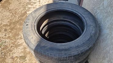 225 60 r17: Продаю летний шины 
Среднем состояние 
размер 225.60.р17 — 3