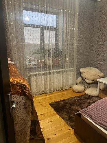 Həyət evləri və villaların satışı: Xırdalan dairəsi çox gözəl yerde yerlesir 2evdi küçələri ayridi 2ailə — 25