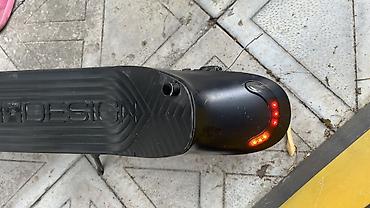 elektrikli cros: MOMO Design elektrik skuteri – şəhər daxilində rahat və sürətli — 7