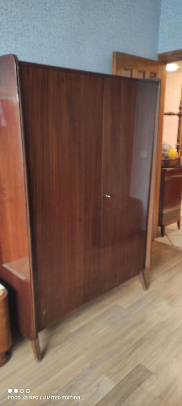 Горки: 2 qaplı güzgülü dolabiki dene asilgan yeri və 3 ədəd polkası var at lalafo.az — 3 Горки: 2 qaplı güzgülü dolabiki dene asilgan yeri və 3 ədəd polkası var — 3