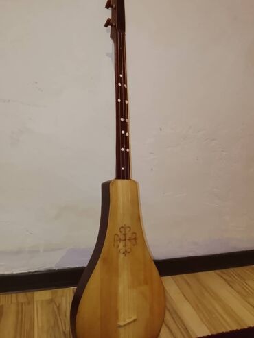 математика 5 6 класс практический справочник с видеосопровождением: Традиционный струнный музыкальный инструмент с чехлом. Особенности