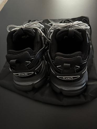 bağlı ayaqqabılar: Balenciaga Track idman ayaqqabısı satılır. Ölçü: 43 Vəziyyəti: Tam — 2