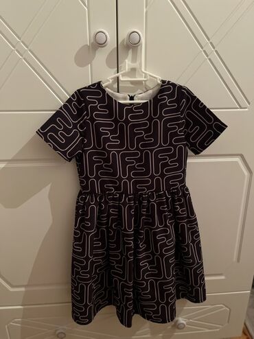 uşaqlar üçün hərbi forma: Uşaq donu – Fendi Roma - Brend: Fendi Roma (etiketdə göstərilir) -