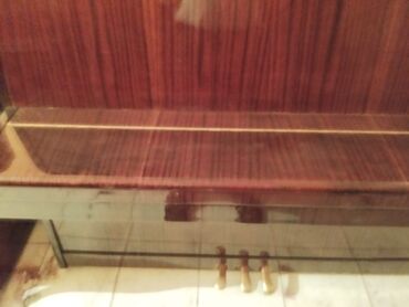 İncəsənət və kolleksiyalar: Upright pianino – Belarus markası - Korpus: parlaq laklı tünd