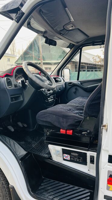 Легкий грузовой транспорт: Легкий грузовик, Mercedes-Benz, Дубль, 3 т, Б/у at lalafo.kg — 11 Легкий грузовой транспорт: Легкий грузовик, Mercedes-Benz, Дубль, 3 т, Б/у — 11