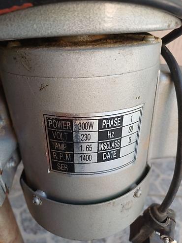 pumpa za ispitivanje instalacija: Stona stubna bušilica – motor 300 W - Snaga motora: 300 W - Napon — 2