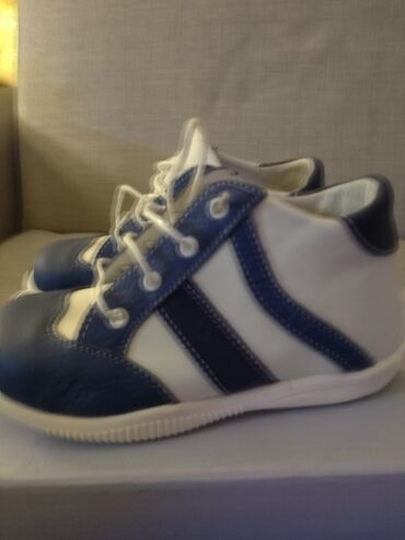 Cipele: Decije cipelice,velicina 24,kozno gaziste,kozna cipela.Sasvim — 3