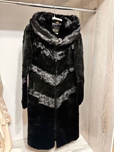 свадебные платья больших размеров: Пуховик, Длинная модель, L