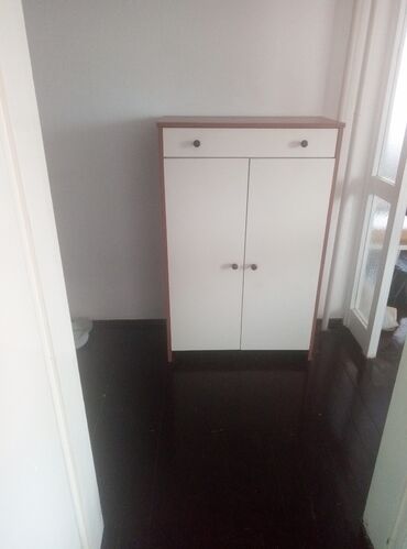 forma ideale kreveti na sprat: Cipelarnik 72x112x34cm, koriscen i bez falinki! Odlicno ocuvan i lep