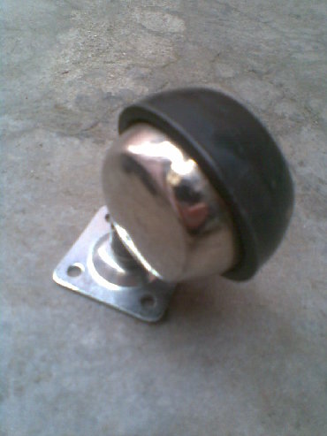 Digər mebel: Mebel üçün təkərlər satılır. Bakıda montində yerləşir.  Dəmirdən 4 — 2