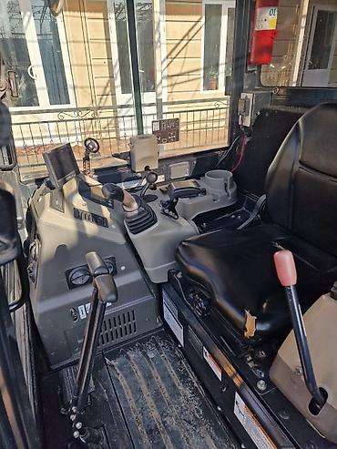 Экскаваторы: Экскаватор, 2015 г., Гусеничный — 4