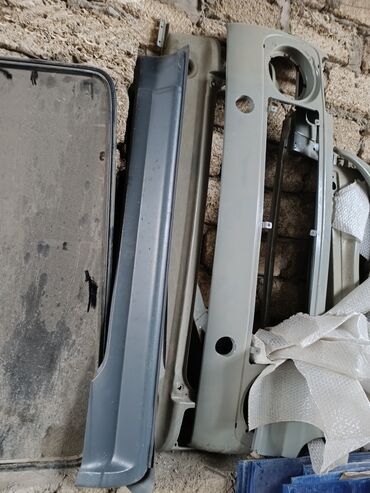 Digər avtomobil ehtiyat hissələri: Avtomobil ehtiyat hissələri – müxtəlif detallar - Kuzov detalları — 12