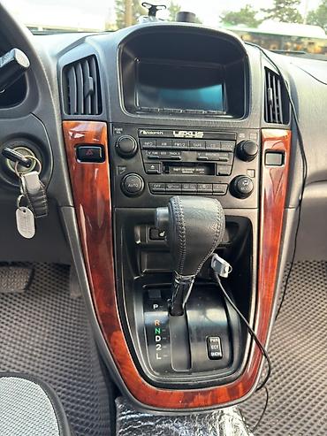 lexus 300 is 2002: Lexus RX: 1999 г., 3 л, Автомат, Газ, Кроссовер — 9